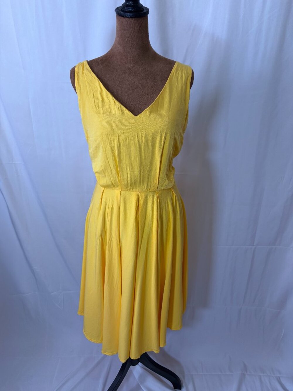 ModCloth Yellow V Neck Low Back Tie Waist Midi Dress XL